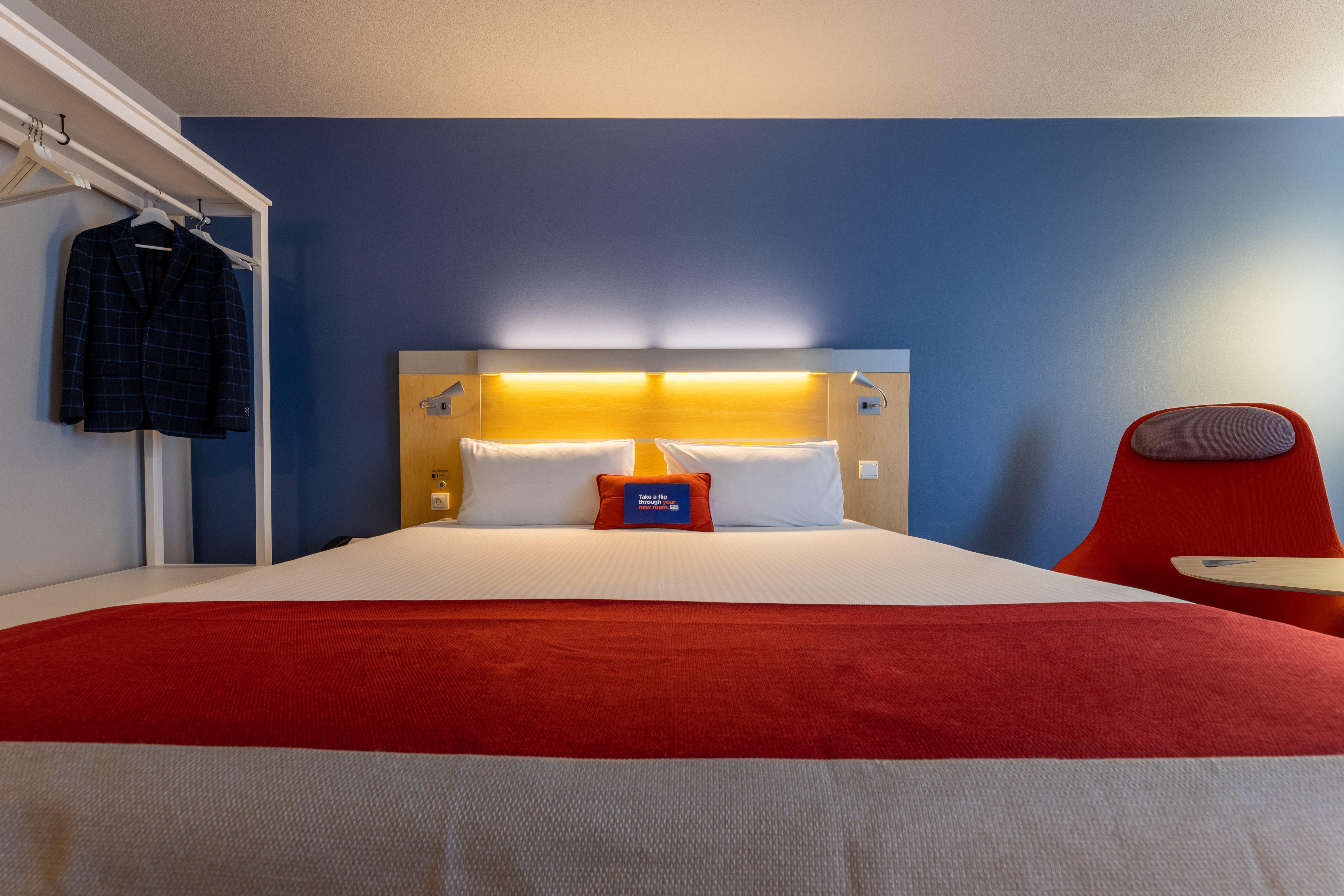 Holiday Inn Express & Suites Ghent By Ihg Ngoại thất bức ảnh