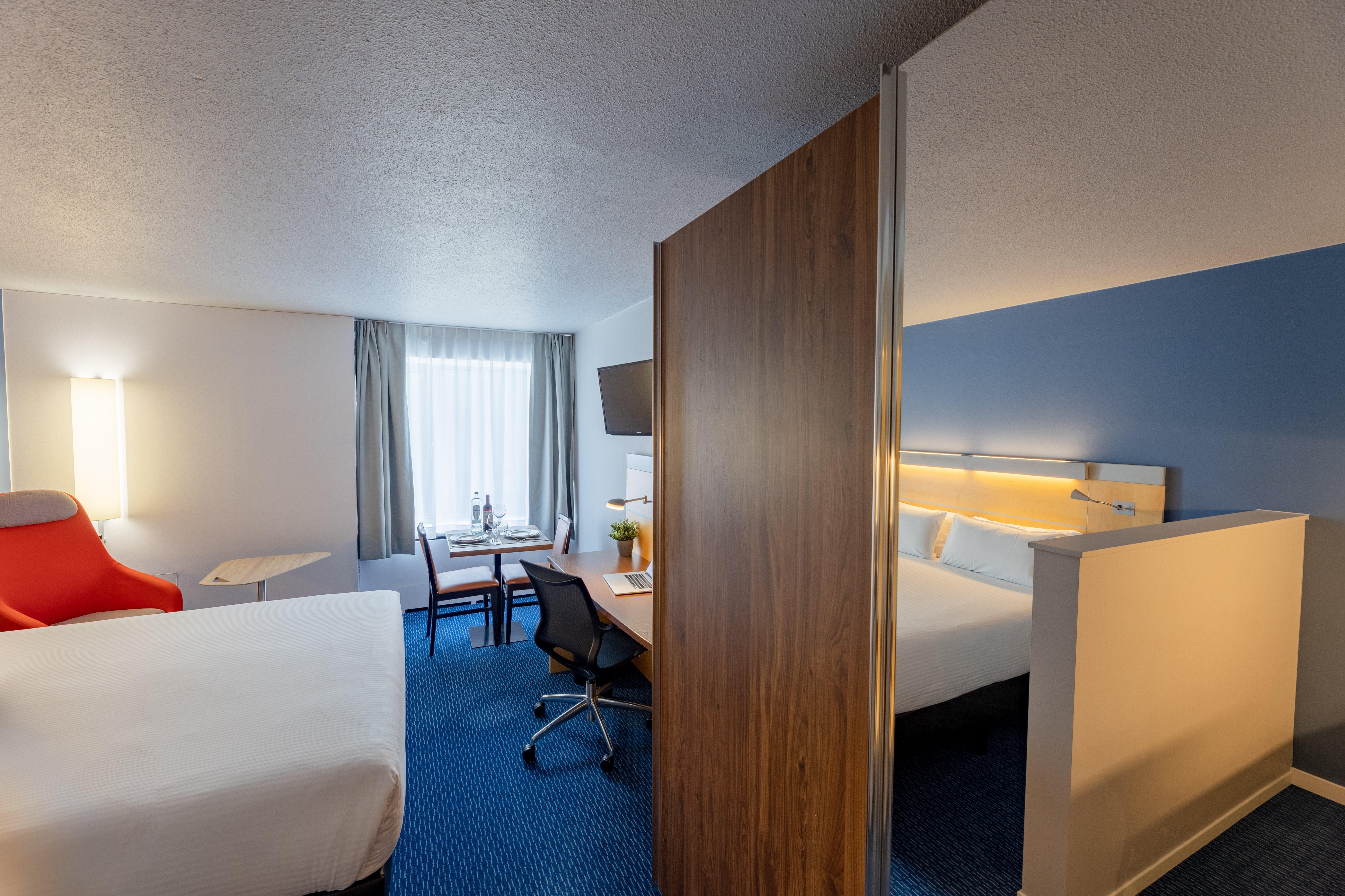 Holiday Inn Express & Suites Ghent By Ihg Ngoại thất bức ảnh