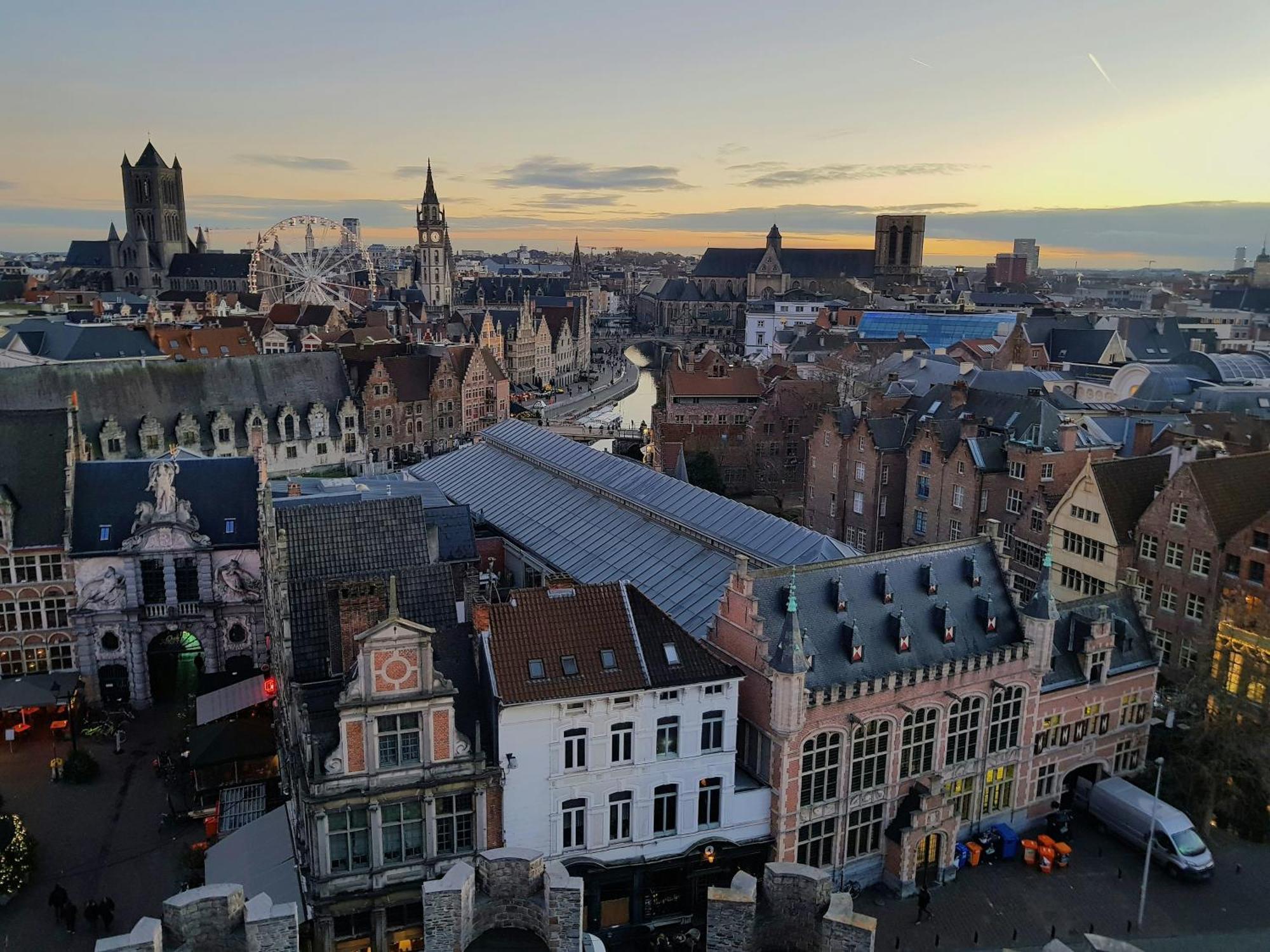Holiday Inn Express & Suites Ghent By Ihg Ngoại thất bức ảnh