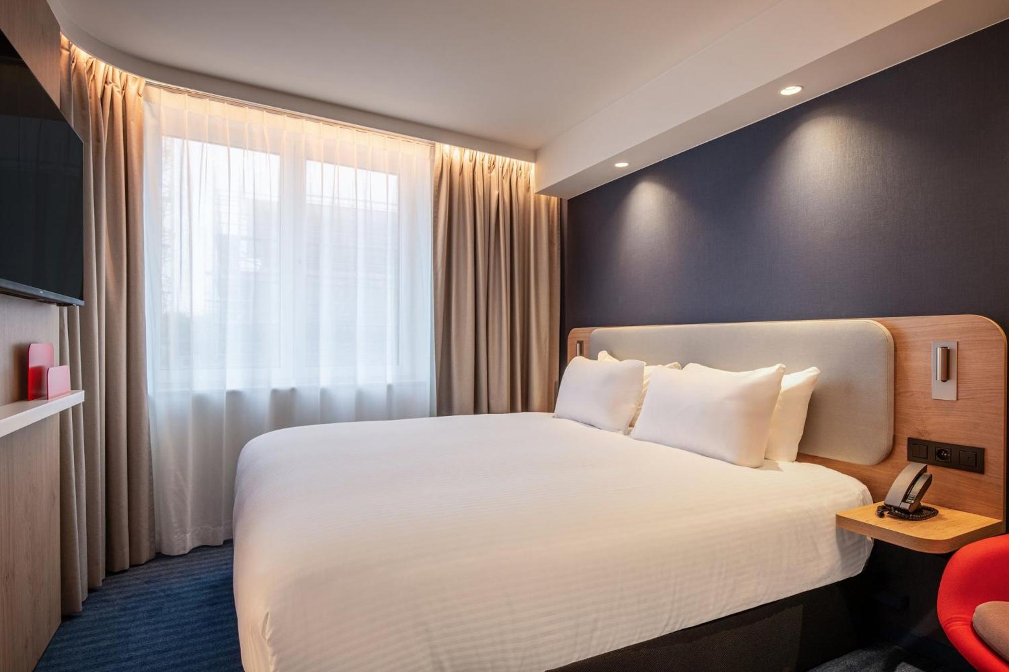 Holiday Inn Express & Suites Ghent By Ihg Ngoại thất bức ảnh