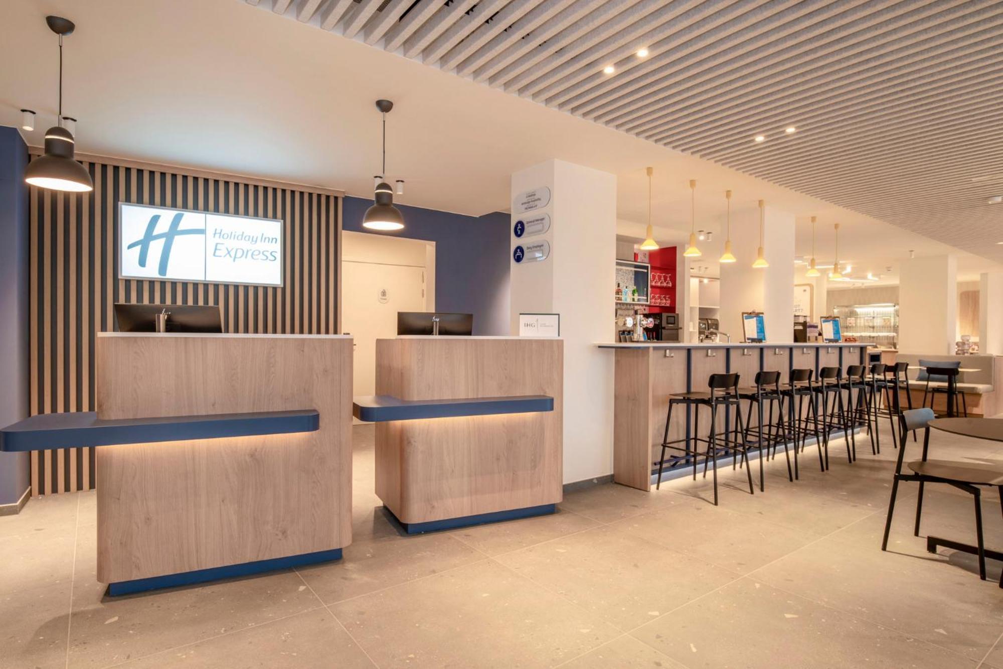 Holiday Inn Express & Suites Ghent By Ihg Ngoại thất bức ảnh