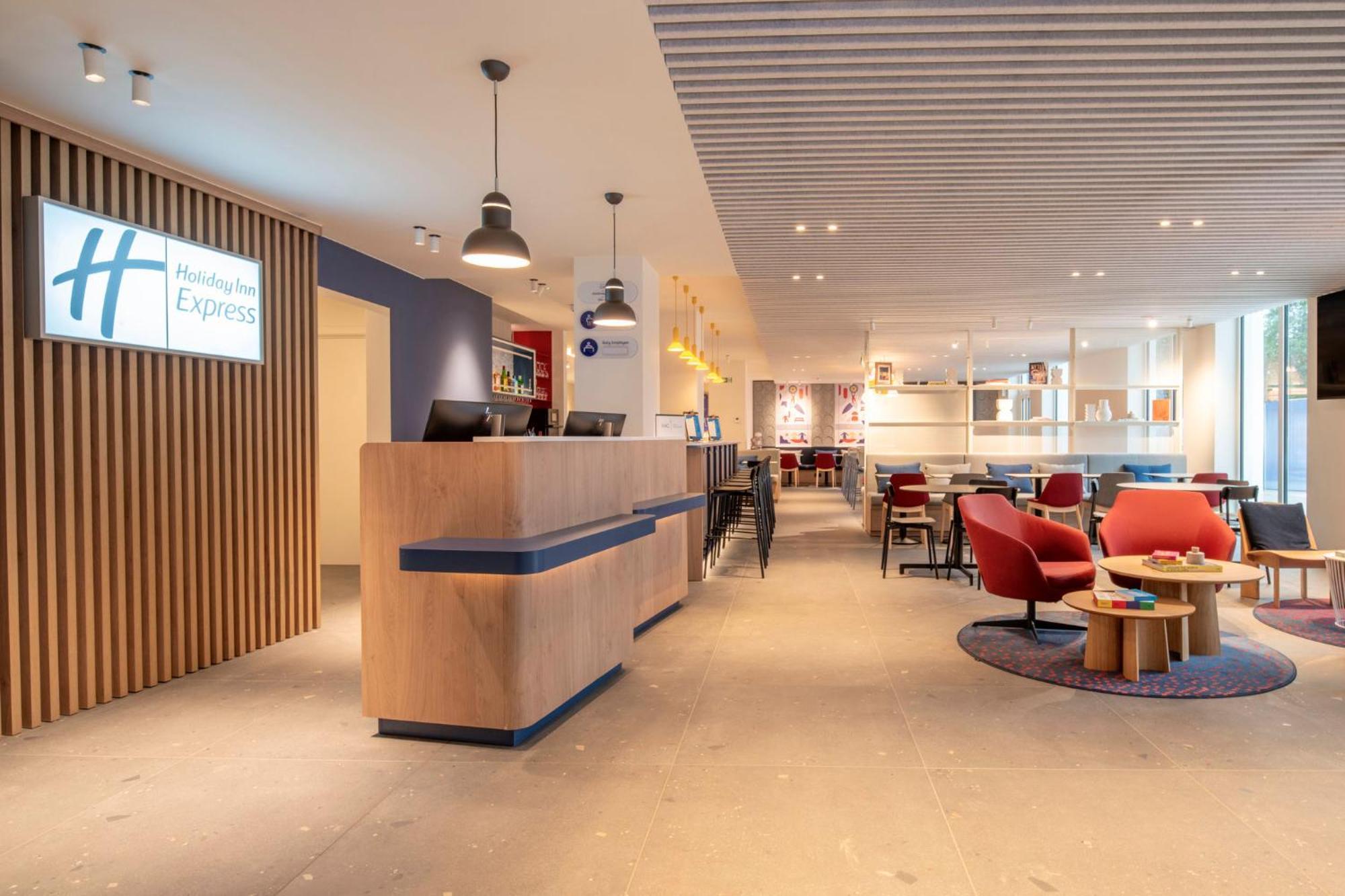 Holiday Inn Express & Suites Ghent By Ihg Ngoại thất bức ảnh