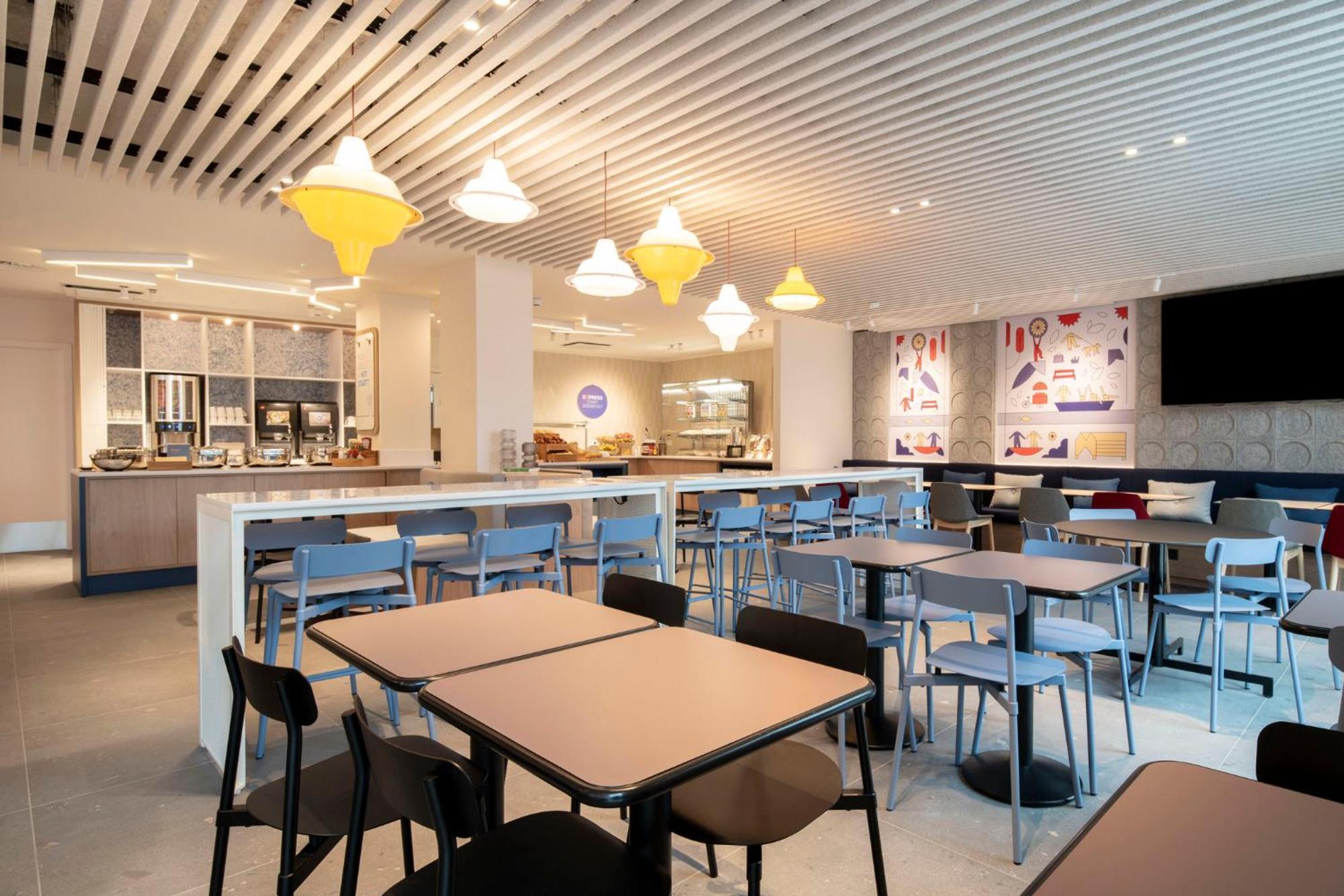 Holiday Inn Express & Suites Ghent By Ihg Ngoại thất bức ảnh