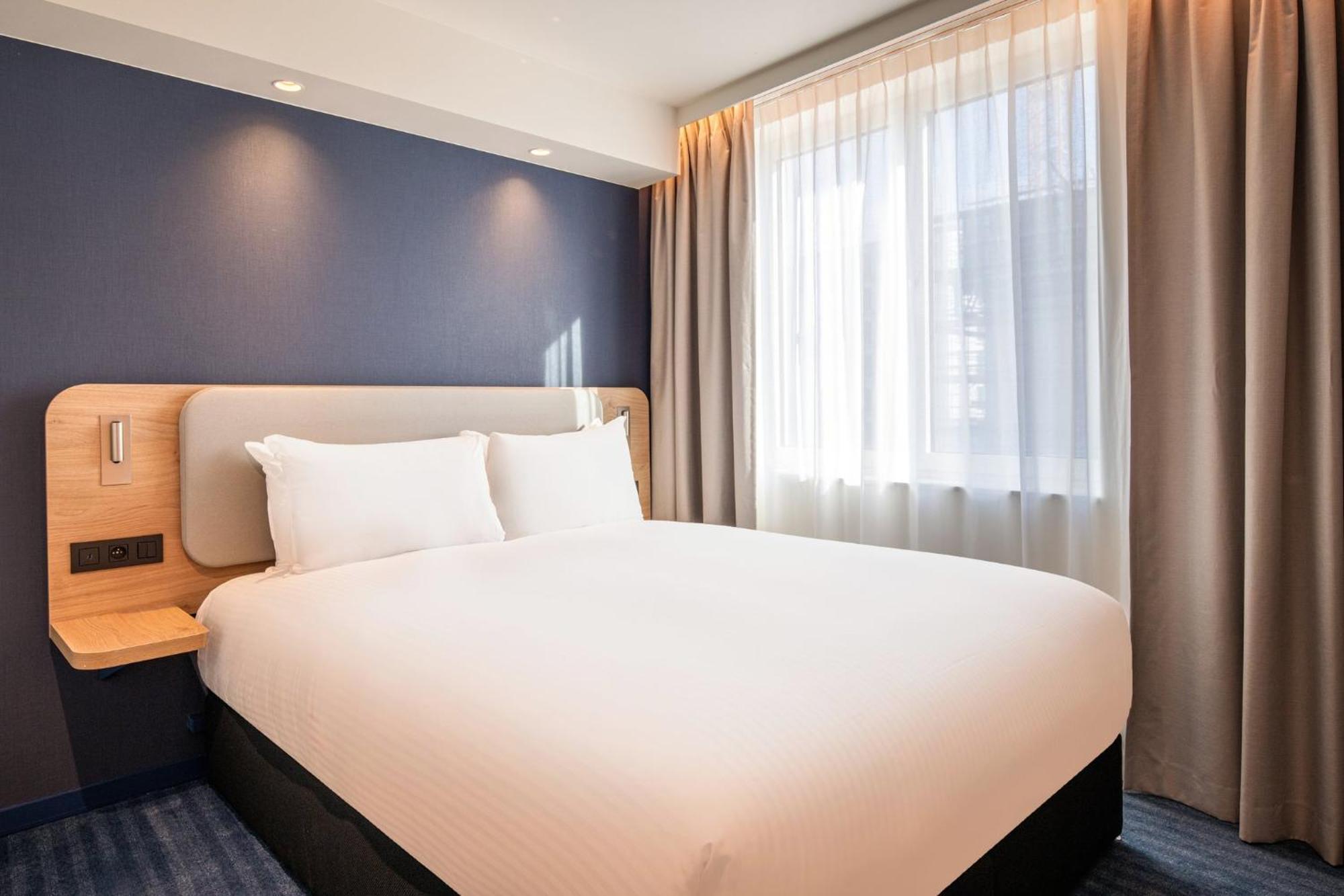Holiday Inn Express & Suites Ghent By Ihg Ngoại thất bức ảnh