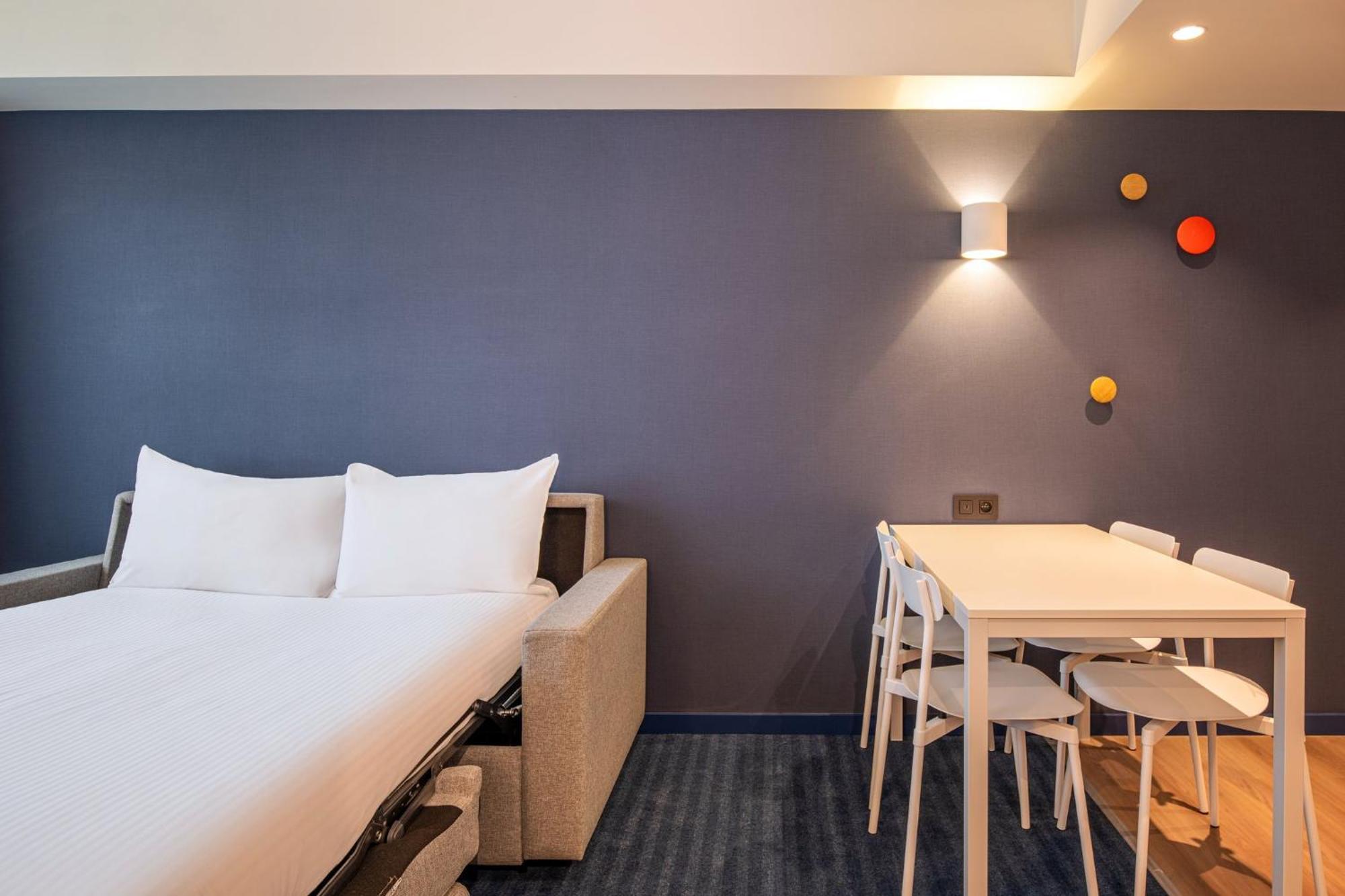 Holiday Inn Express & Suites Ghent By Ihg Ngoại thất bức ảnh
